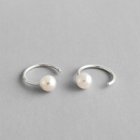 wholesale S925 Sterling Silver Geometric Half-Moon Line Pearl Earrings-990 Silver S990