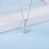 wholesale S925 Sterling Silver Fashion Earrings and Necklace Set with Four-Prong Setting and D Color Moissanite-1ct Moissanite Pendant 925 Silver