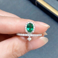 wholesale Platinum New 1 Carat Emerald Cut Solitaire Diamond Ring for Women, Simple and Versatile Elegant Engagement Ring-Green 8