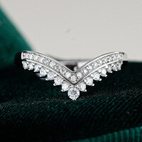 S925 Sterling Silver Hip-Hop Asymmetrical Crown Ring with Moissanite-Inlaid with moissanite  8 yards
