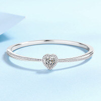 wholesale Pt950 gold-plated 925 sterling silver moissanite heart bracelet for women, fresh and sweet style, available for wholesale-1.45 carat white moissanite &gt; 925 silver