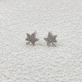wholesale S925 Sterling Silver Stylish Maple Leaf Earrings with Sparkling Diamonds, Korean-style Student Earrings, Fashionable and Unique Design for Young Women-0-2