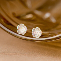 wholesale S925 Sterling Silver Camellia Earrings Elegant and Luxe Iridescent Rose Fairy-like Gentle Floral Earrings M0211-6mm>925 silver