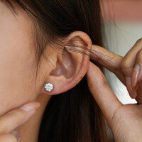 S925 Silver Four-Prong Earrings, Simple Moissanite Stud Earrings for Women-50 points (Moissanite)
