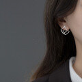wholesale Sterling silver ear clips with a Korean-Japanese style, three-dimensional cube design, elegant geometric-shaped ear accessories E6149-0-0