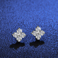 S925 Silver Four-Leaf Clover Earrings with Moissanite-Set with 10-point moissanite  925 silver