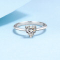 wholesale PT950 plated 925 sterling silver heart-shaped moissanite ring for women, luxurious and romantic proposal ring, available for wholesale from manufacturers-0-5