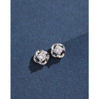 wholesale 925 Sterling Silver Minimalist Zircon Four-Leaf Clover Ear Studs, Small and Exquisite, Hypoallergenic for Sensitive Ears, Niche and Elegant-Four-leaf clover earrings in white gold with plastic ear plugs  925 silver