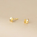 wholesale S925 Sterling Silver Fresh Sweet Ins Style Niche Design Exquisite Polished Four-Leaf Flower Earrings M06584-0-4