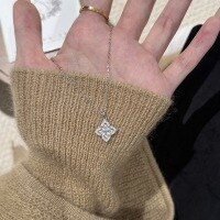 wholesale S925 Sterling Silver Vintage Mabe Pearl Double-Sided Four-Leaf Flower Necklace, Minimalist Design, New Chinese Style, Versatile Choker for Women-Platinum 925 silver