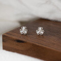 wholesale S925 Sterling Silver Light Luxury Design Korean Style Exquisite Diamond-Studded Clover Earrings M06192-0-2