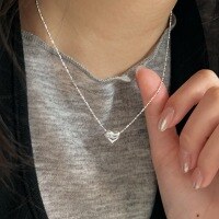 wholesale S925 Sterling Silver Minimalist Delicate Love Heart Pendant Necklace for Women, Small and Fresh, Forest Style, Trendy Collarbone Chain-Sterling silver
