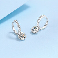 wholesale PT950 gold-plated 925 sterling silver round cluster moissanite stud earrings, factory wholesale in stock-A pair of 1 carat (50 points each) 925 silver