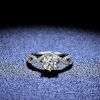 S925 Sterling Silver Moissanite Ring, High-End Ladies' Hollow Six-Claw Classic Proposal-1 carat (moissanite)  19 yards