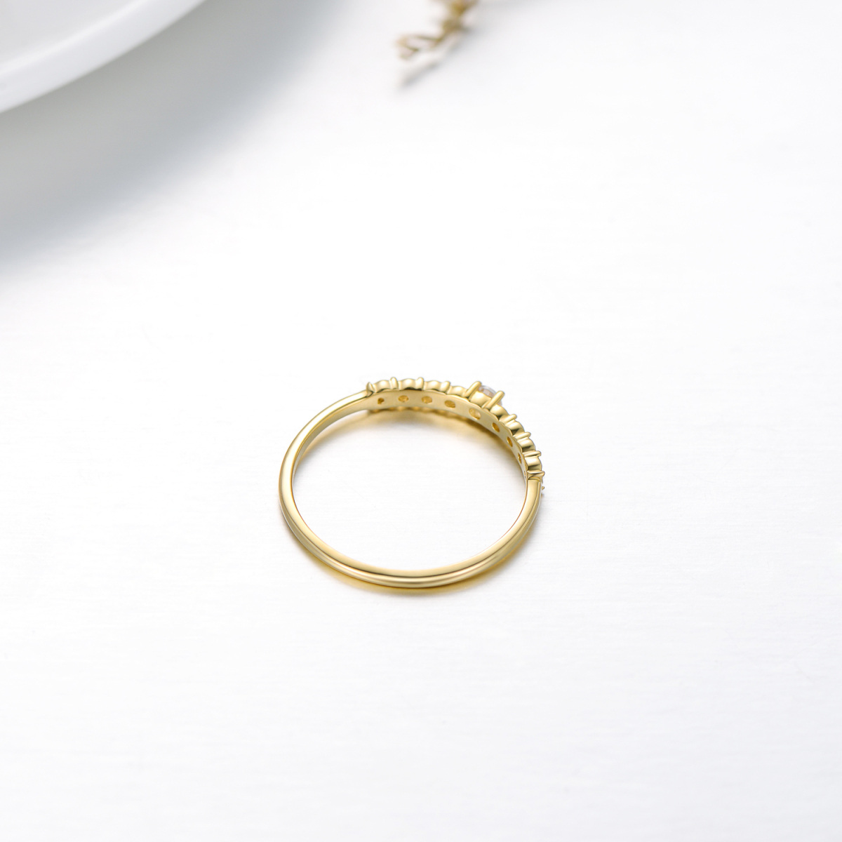 14K Gold kreisförmiger kubischer Zirkonia Ring-5