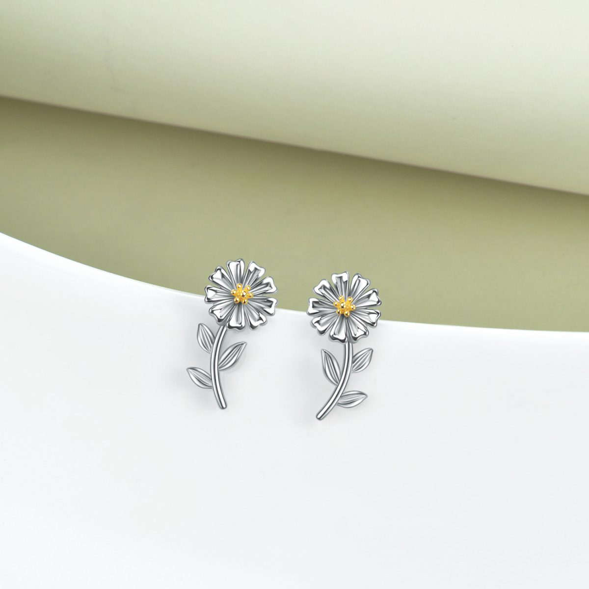 Sterling Silver Two-tone Daisy Stud Earrings-3