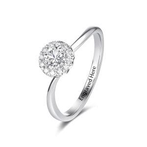 A Personalized Moissanite Rings