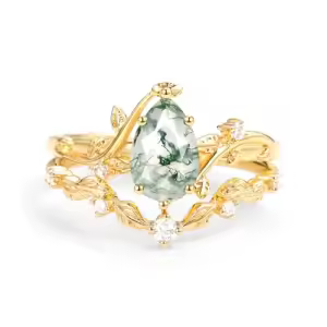 A Moss Agate Gold Ring