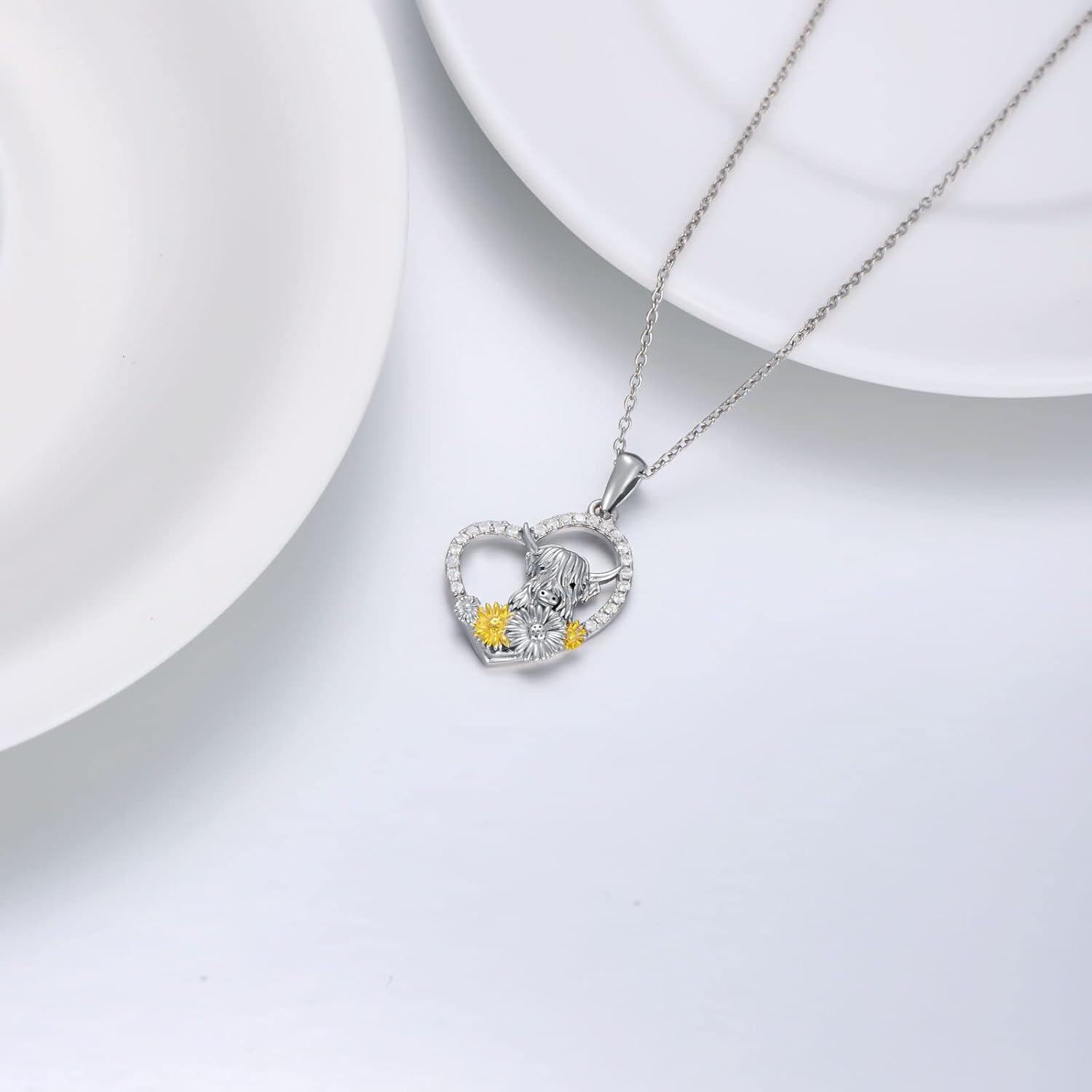 925 Sterling Silver Heart-Shaped Highland Cow Pendant Necklace with Sunflowers and Daisy Flowers s for Women-0-2
