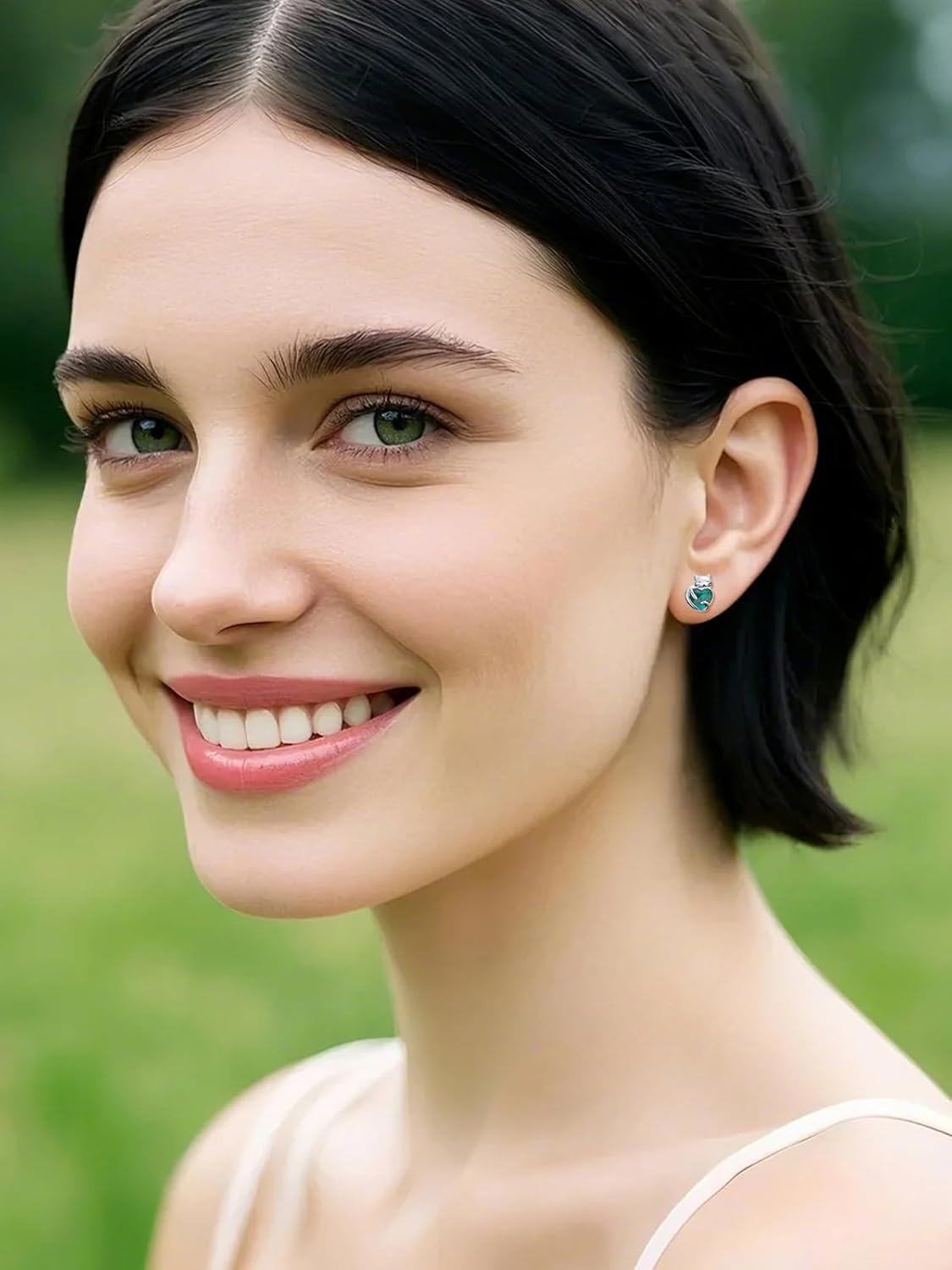 wholesale 925 Sterling Silver May Emerald Cat Stud Earrings 10-13mm, Cute Elegant Gift for Cat Lovers-0-4