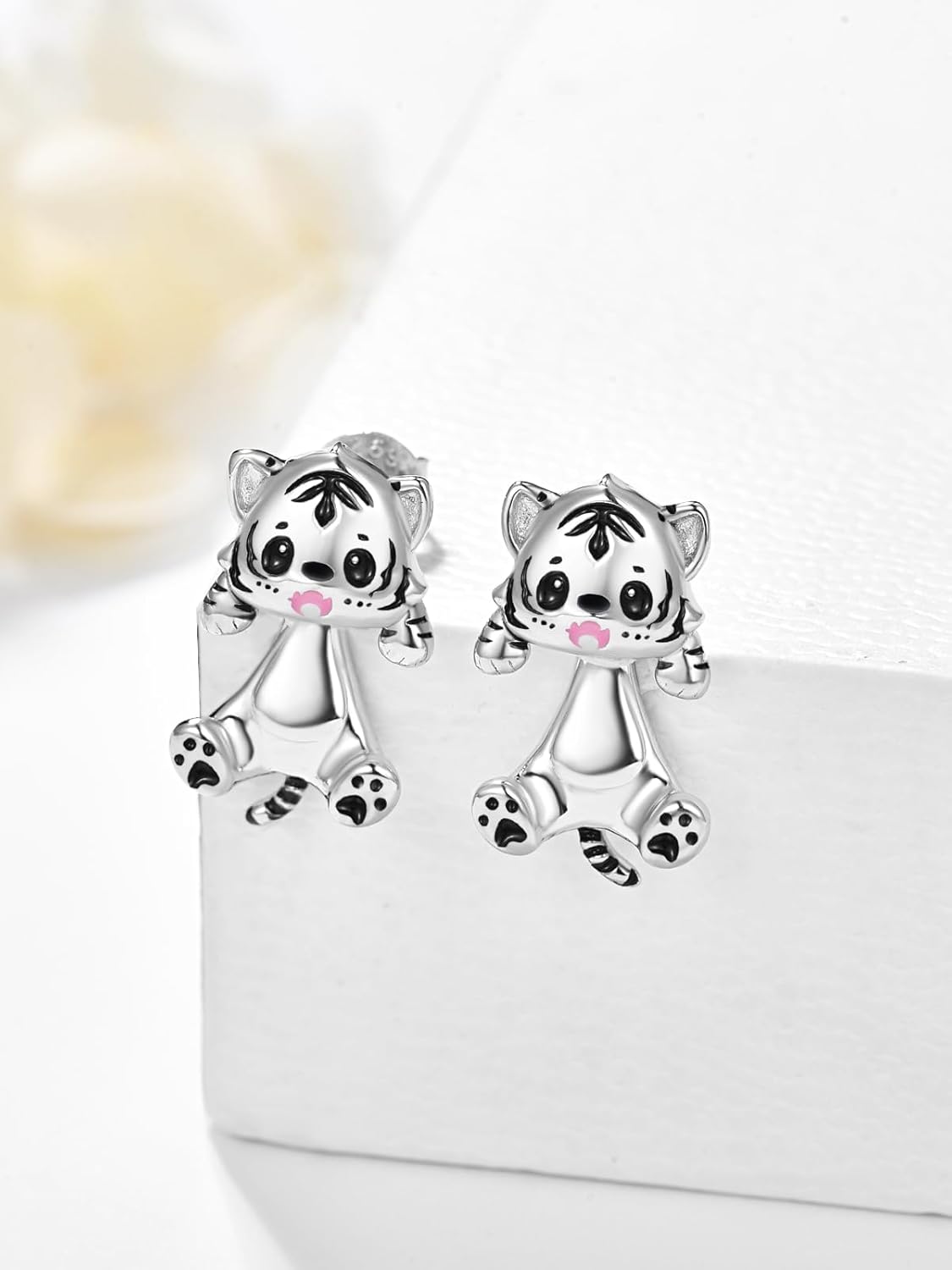 wholesale 925 Sterling Silver Tiger Cub Stud Earrings for Girls and Women - Hypoallergenic s-0-2
