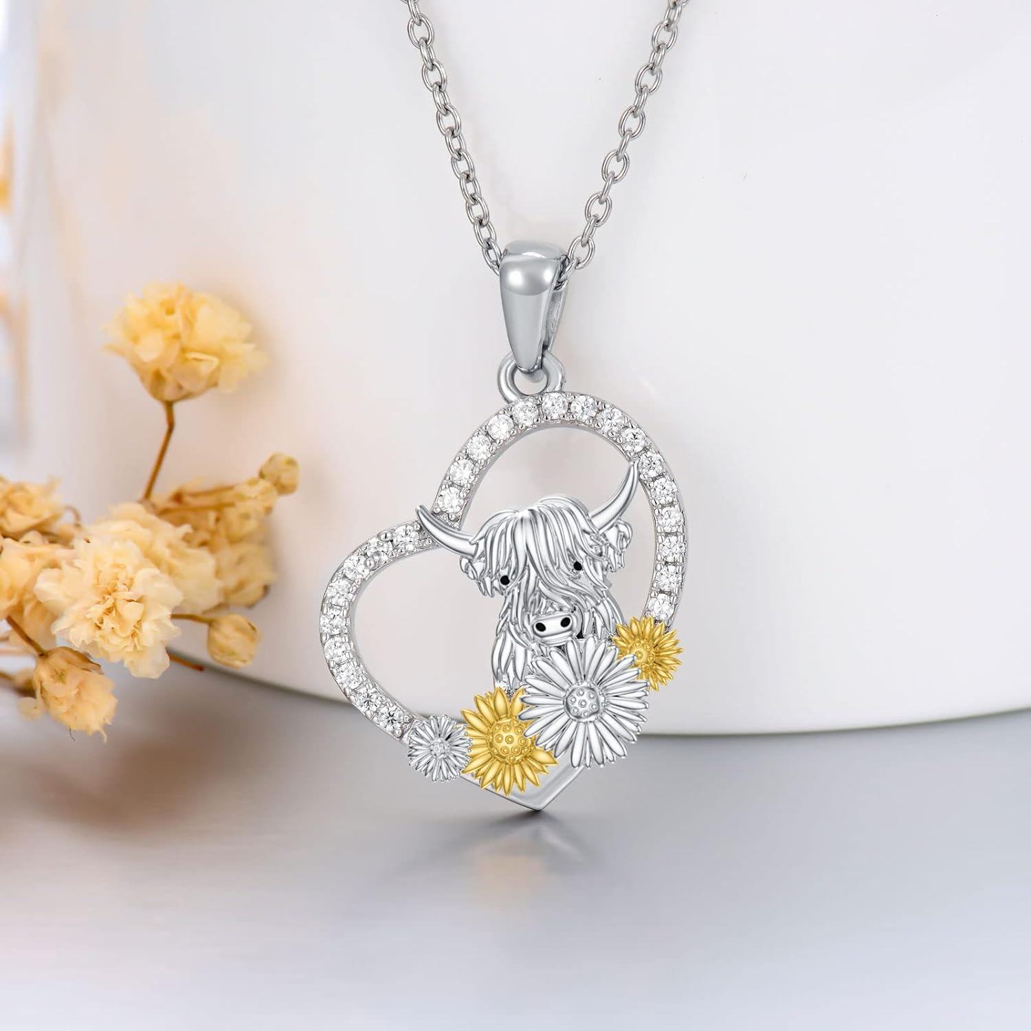 925 Sterling Silver Heart-Shaped Highland Cow Pendant Necklace with Sunflowers and Daisy Flowers s for Women-0-1
