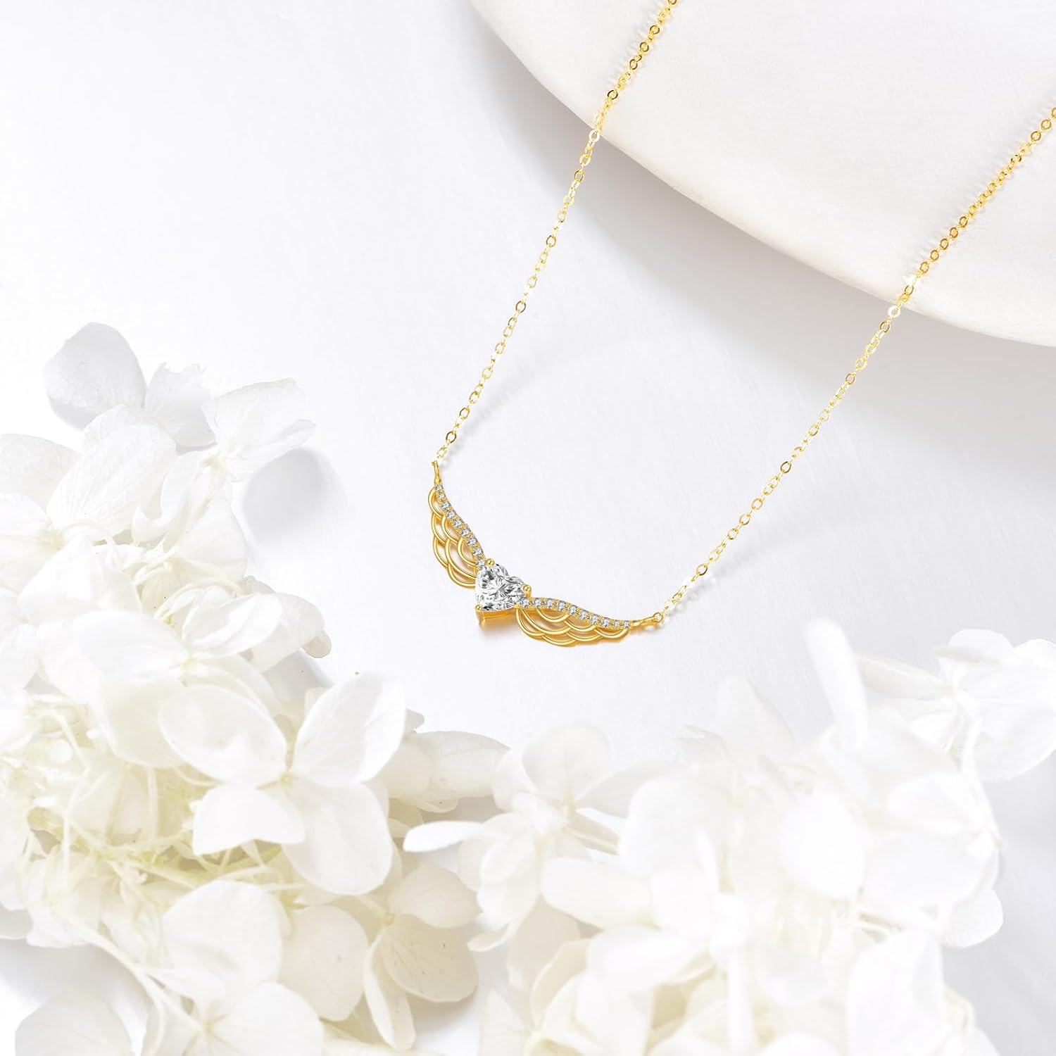 wholesale 14K Gold Heart-Shaped Diamond Pendant Necklace for Women's s-0-3