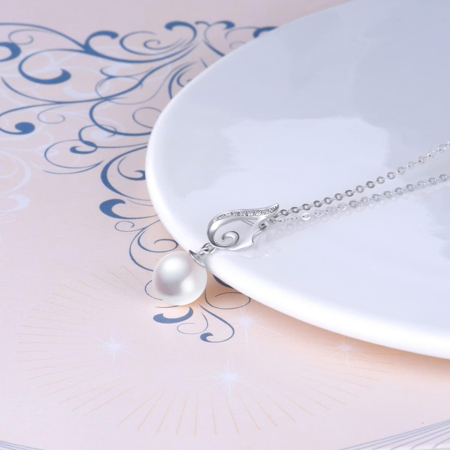 14K Gold Pearl Wing Pendant Necklace 18 -0-5