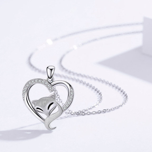 Colar de prata esterlina com zircónio cúbico em forma circular e pingente de coração-2