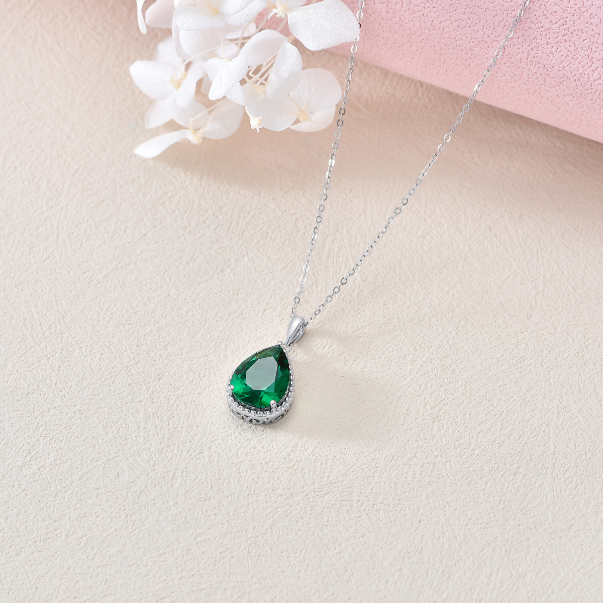 9K White Gold Pear Shaped Emerald Pendant Necklace-4