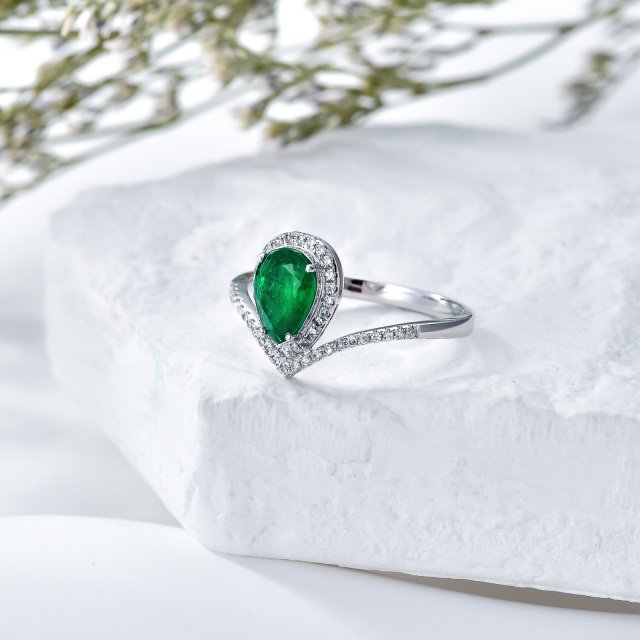 18K White Gold Pear Shaped Emerald Drop Shape Engagement Ring-2