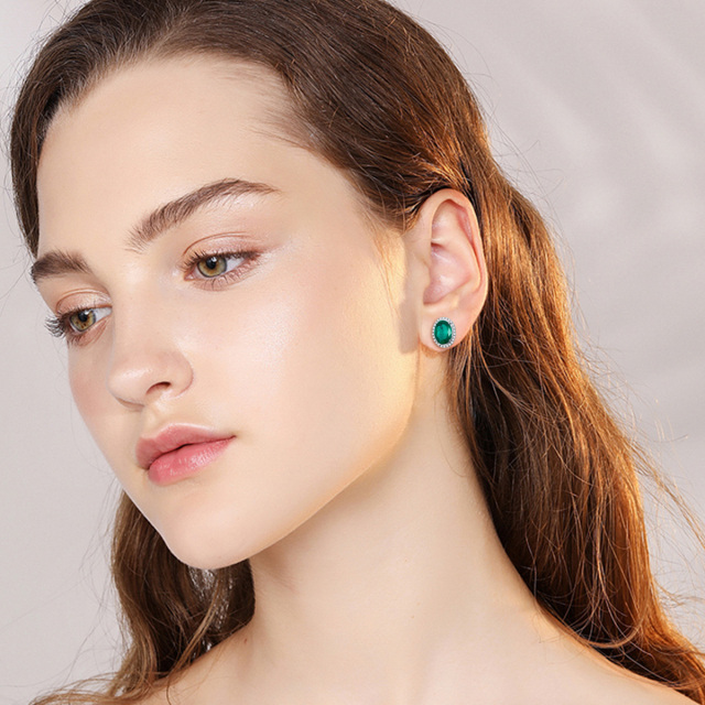 18K White Gold Circular Shaped Emerald Round Stud Earrings-3