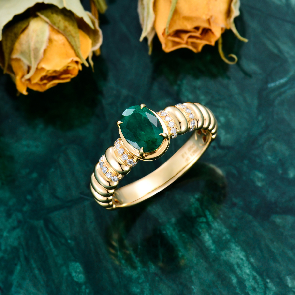 18K Gold Emerald Couple & Grandmother & Mother & Mother & Daughter & Parents & Children & Sisters & Teacher Engagement Ring-5