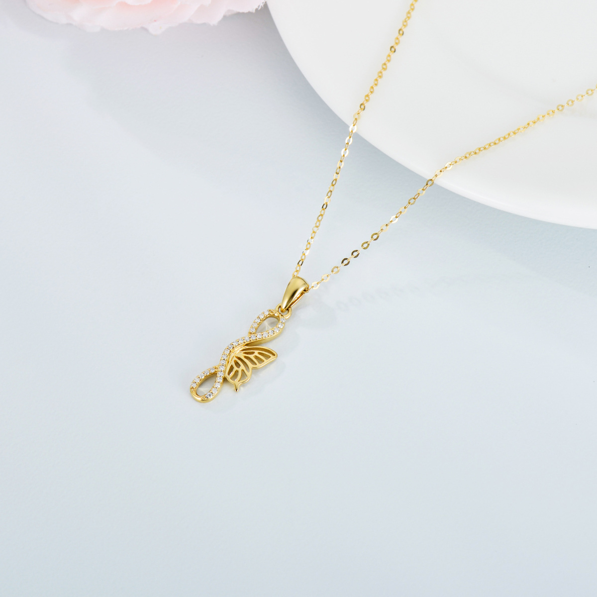 Halskette mit Schmetterlingsanhänger aus 14 Karat Gold mit Moissanit-5