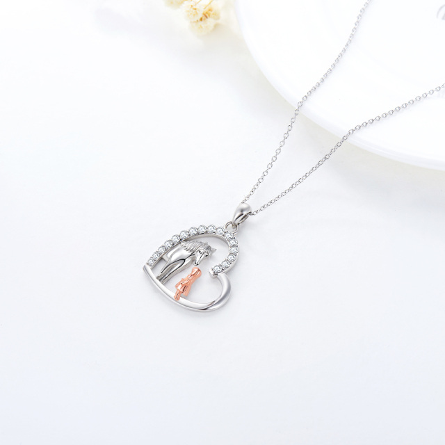 Colar de prata esterlina com zircónias cúbicas em forma circular e pendente coração-3