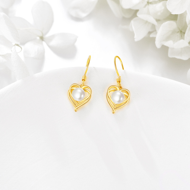Aretes colgantes con forma de corazón y perlas circulares de oro de 14 quilates-3