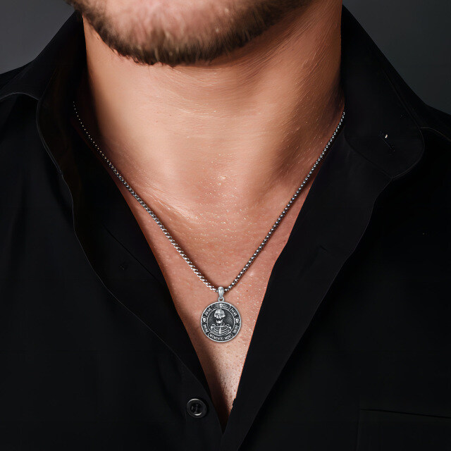 Collar con calavera de plata de ley para hombre-1