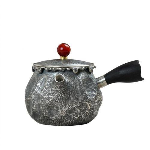 999纯银手工锤纹复古金属茶壶，配红色宝石盖和黑色木柄