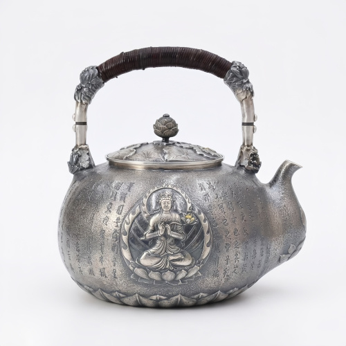 999纯银手工制作的银质佛教茶壶，饰有观音浮雕和神圣书法