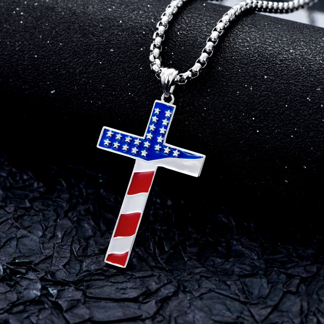 Colar com pingente de cruz e bandeira americana em prata esterlina-2
