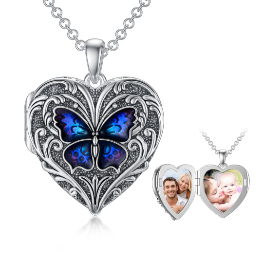 Personalice el collar con medallón de mariposa esmaltado en forma de corazón que sostiene el medallón con foto en regalo de plata