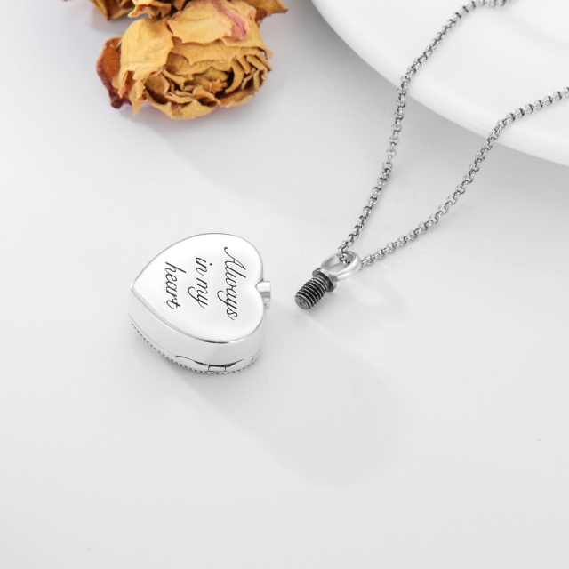 Colar de urna para cinzas em prata de lei com coração e narciso personalizado com foto-4