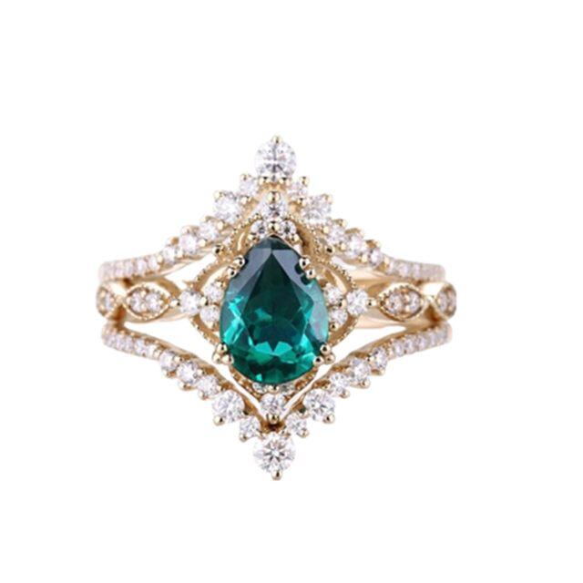 10K Gold 1.5CT Pear Shaped Emerald Crown Engagement Ring Set with Moissanite-2