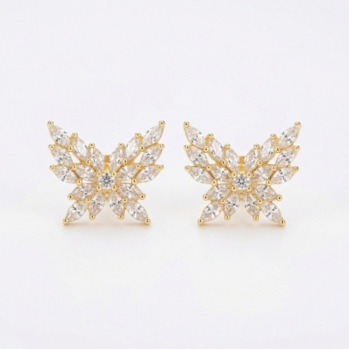 925纯银闪亮蝴蝶耳钉，配马眼形宝石翅膀