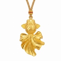 wholesale 24K Radiant Veiltail Fish Pendant Featuring Intricate Textures and Flowing Fins-undefined