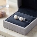 wholesale 925 Sterling Silver Elegant White Freshwater Cultured Pearl Stud Earrings With Gilded Finish Posts-0-6