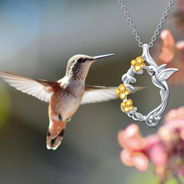 Collar con colgante de colibrí de dos tonos de plata de ley-4
