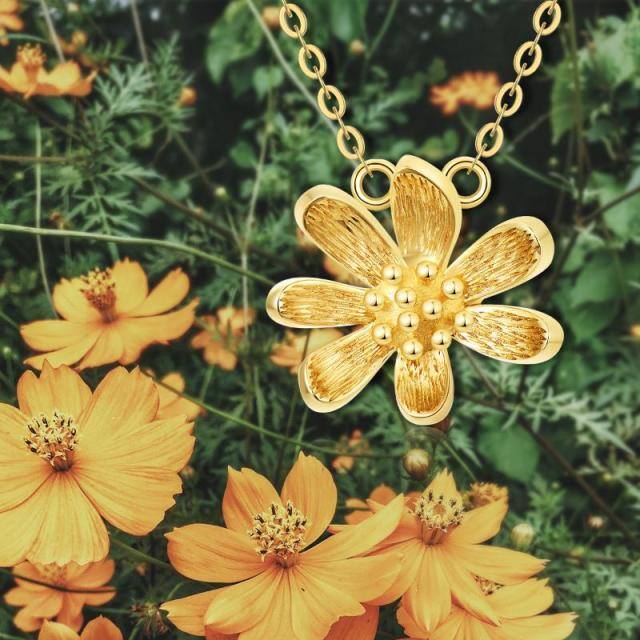 14K Gold Daisy Pendant Necklace-4