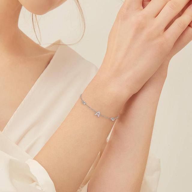 Pulsera colgante de plata de ley con forma circular de circonita cúbica y letra inicial A-1