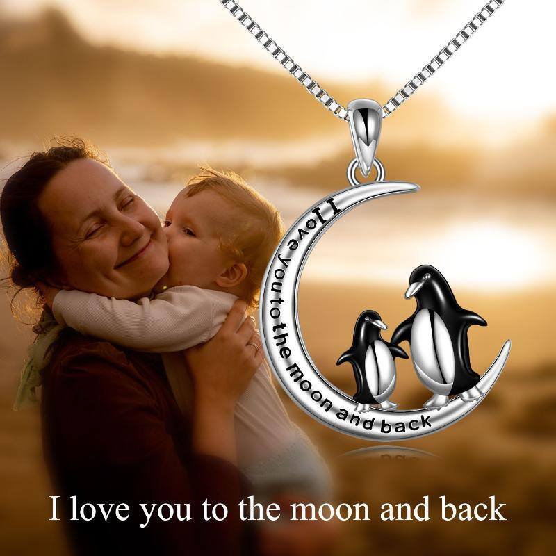 Collar con colgante de plata de ley bicolor Pingüino y Luna con palabra grabada-6